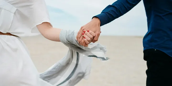 Featured image of post In Marriage, It’s Not Others That Make the Relationship Dull, But Each Other’s Indifference