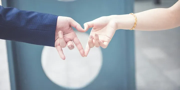 Featured image of post A Woman’s Three Actions Indicating She Likes You