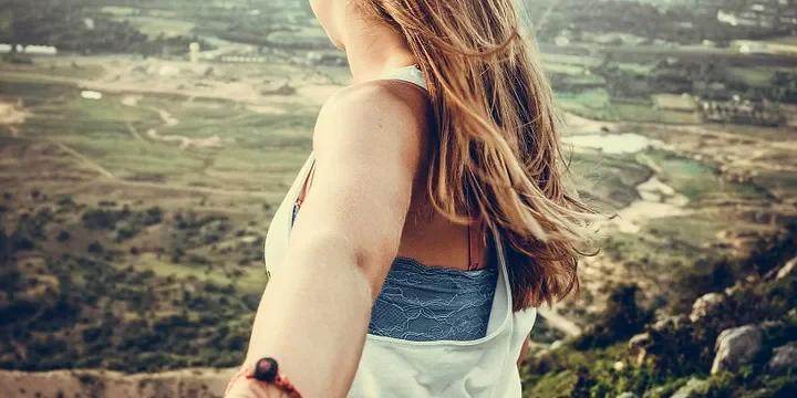 Featured image of post When the Opposite Sex Acts This Way Towards You, They’re Probably Falling for You